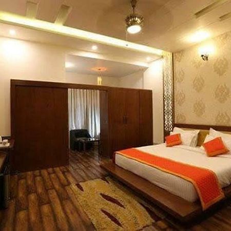 Hotel Golden Sands ชัยปุระ ภายนอก รูปภาพ