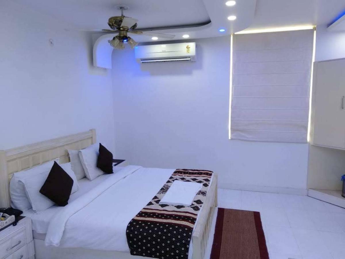 Hotel Golden Sands ชัยปุระ ภายนอก รูปภาพ